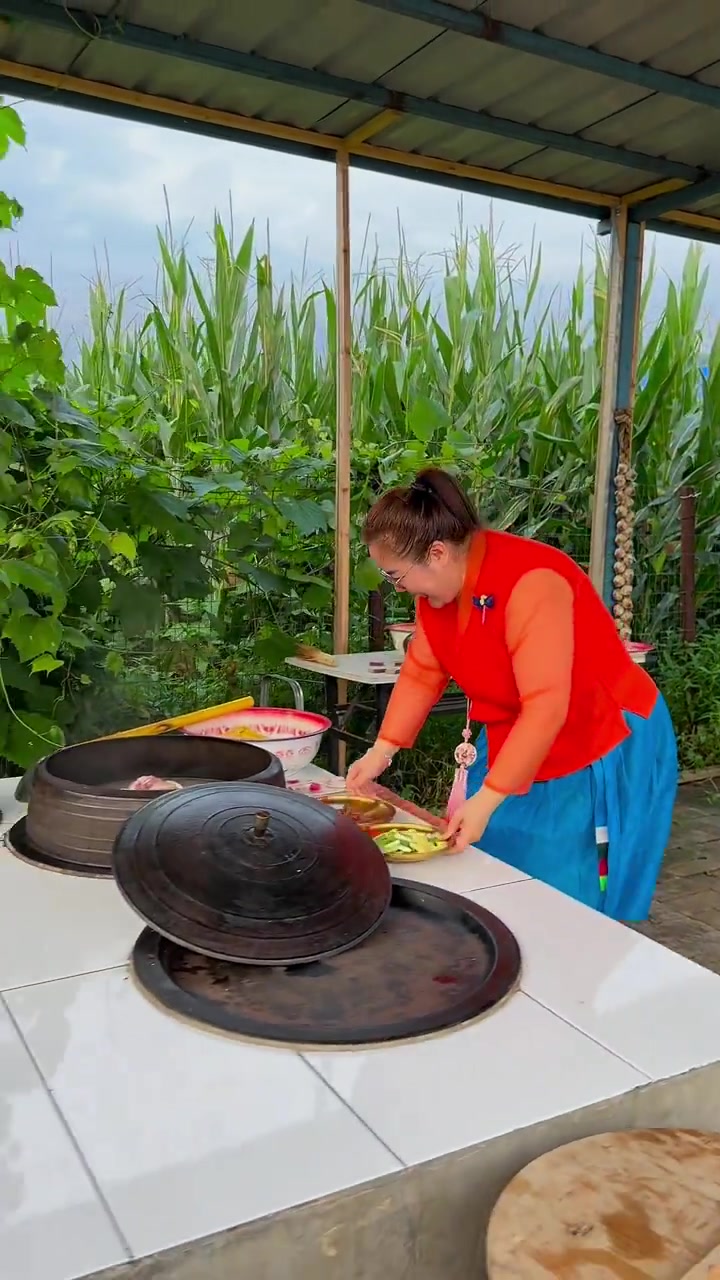 东北 地道的东北大骨头炖酸菜