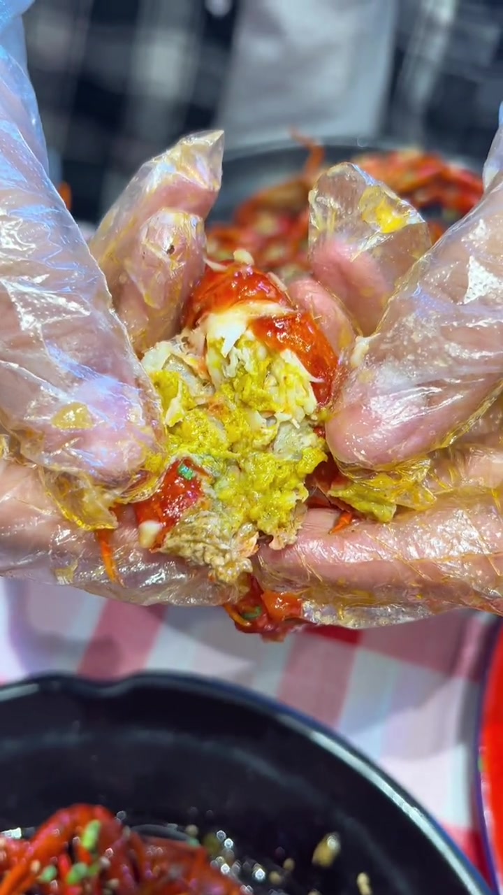 没想到好评不断的龙虾当家,终于开到老城区船山路来了～美食探店 这店环境太好了 宝藏小龙虾店