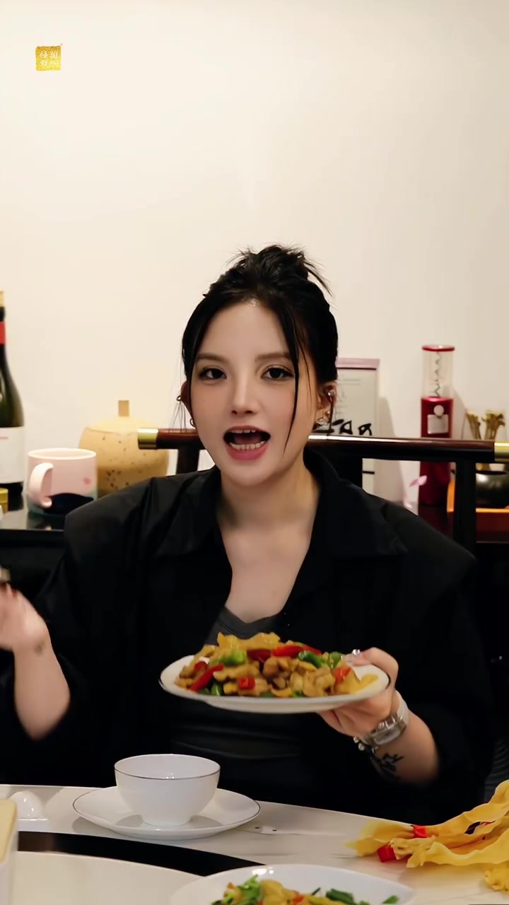 谁说阴阳胶口感腥!不耐炖,只适合做甜品?今天我就给你们解锁2个吃法  先看这个  广府人喝