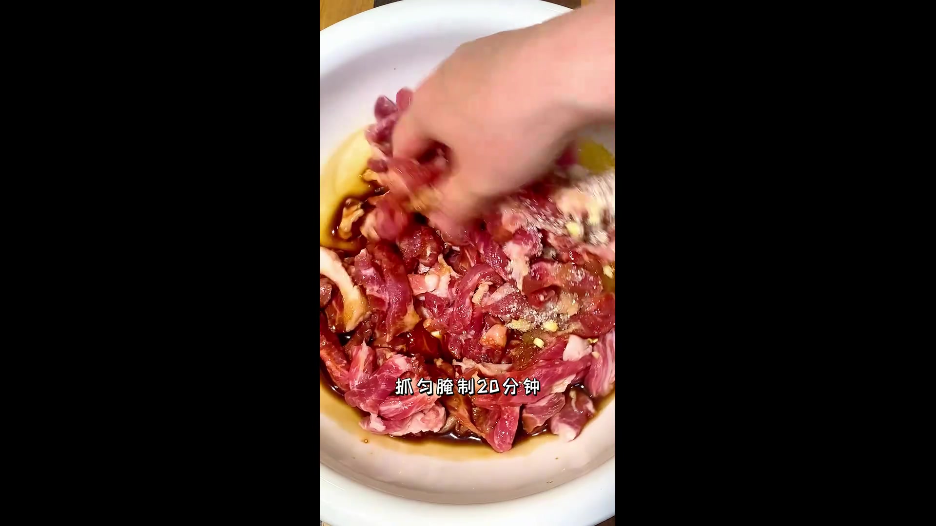 闽南炸醋肉这样做外表金黄诱人,外脆里嫩,达人小孩都爱吃