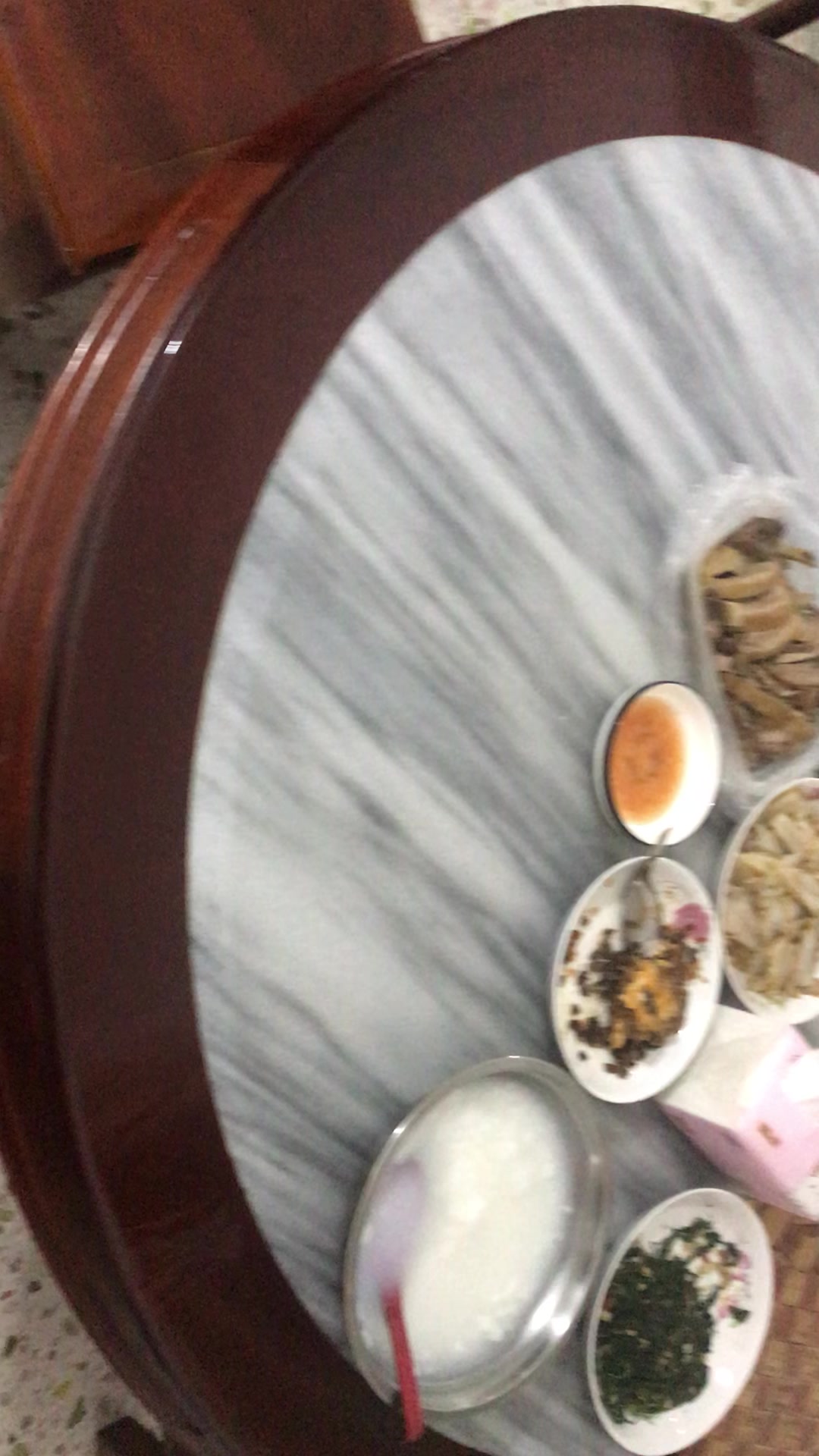 生活不简单,简单才最甜。晚餐很丰盛,吃的很开心