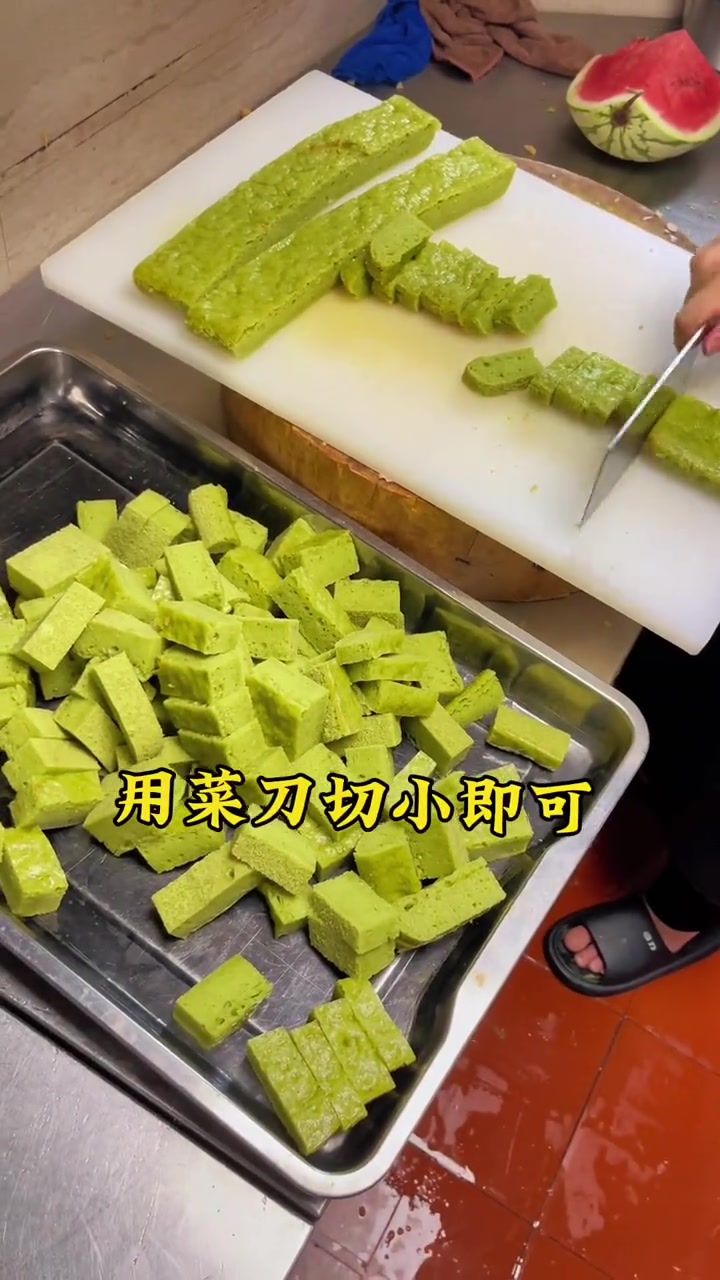 今天分享斑斓糕,软糯Q弹,有嚼劲。做法简单,配方毫无保留,放心制作,按配方,百分百成功。妈