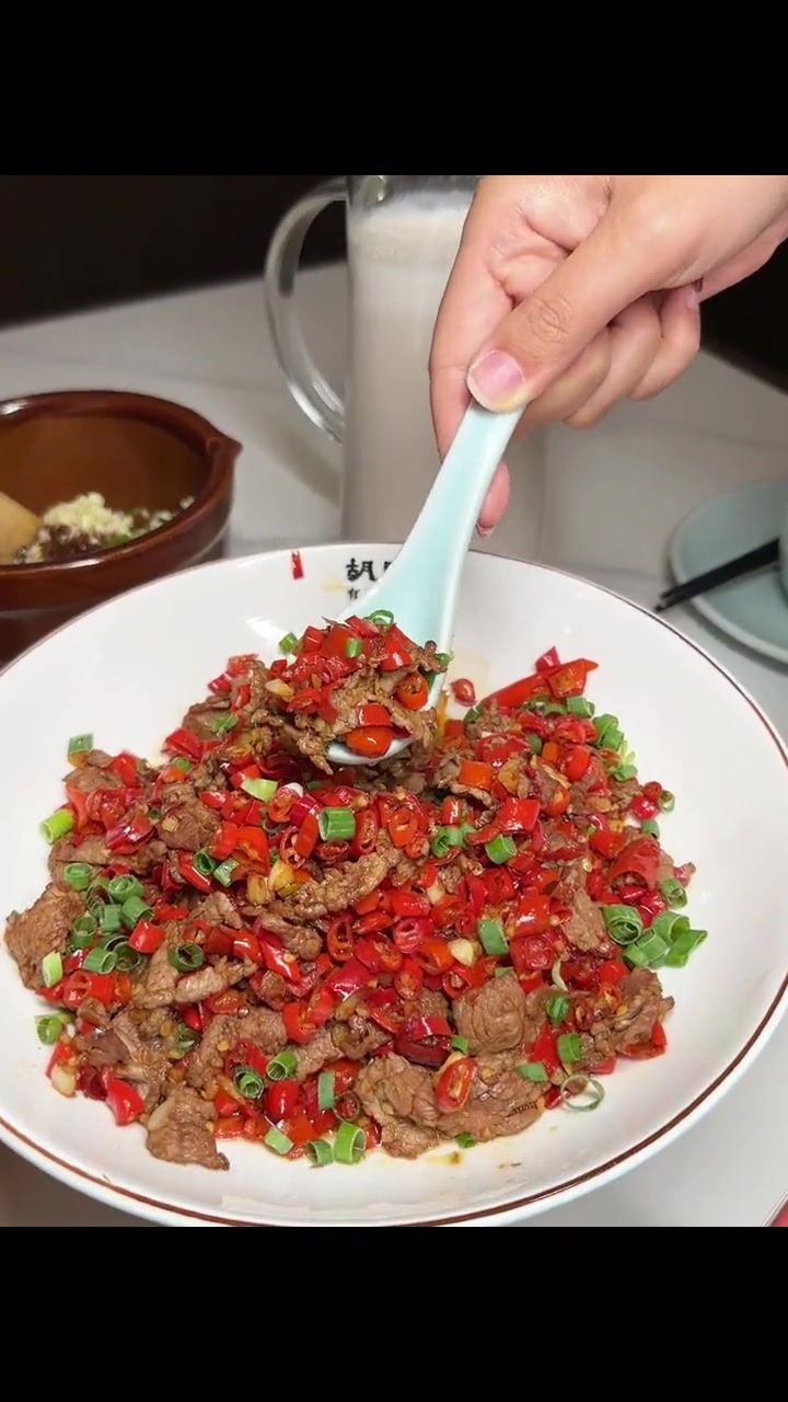 喜欢吃湘菜的一定来尝尝 湘菜 胡胖子湘菜 鱼头