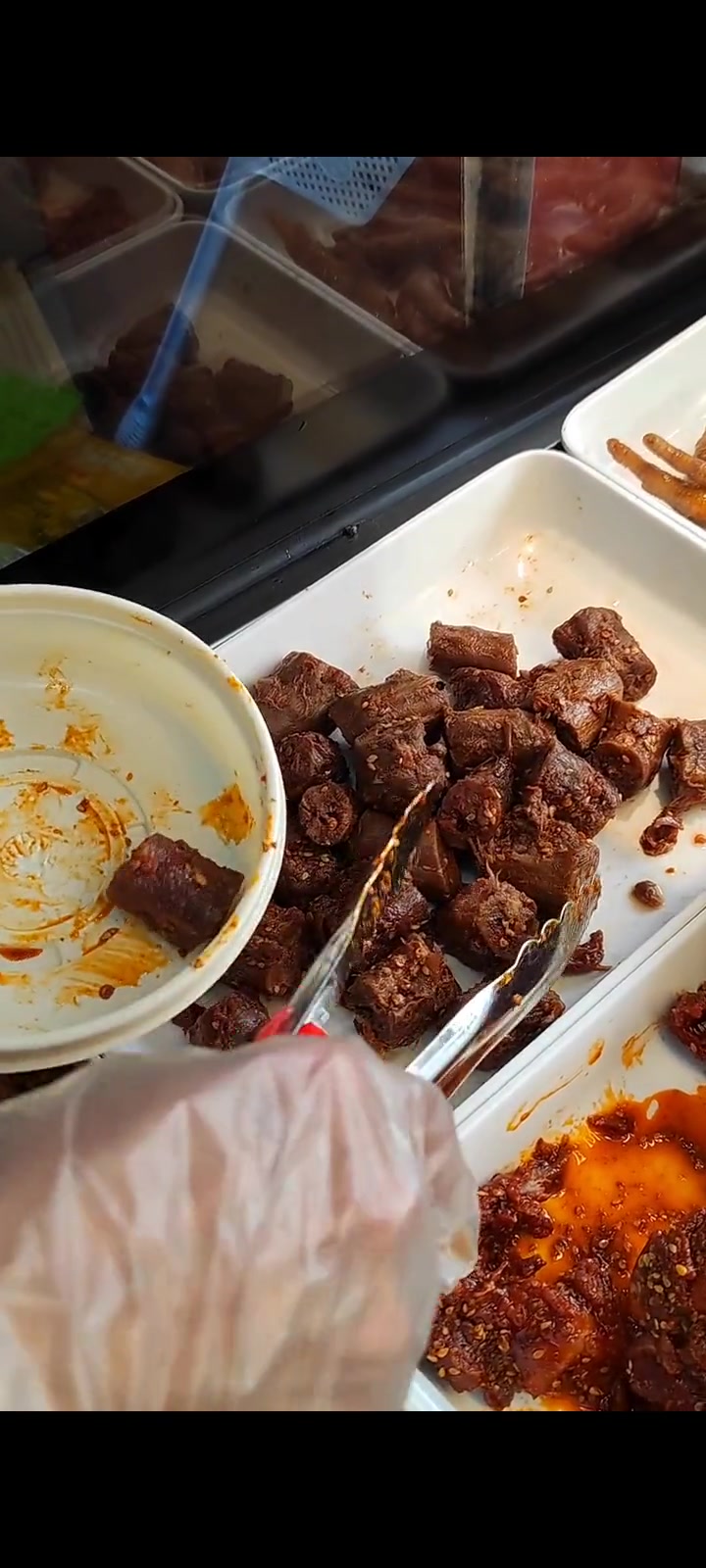 应山东大街紫燕百味鸡,招牌夫妻肺片、藤椒鸡、百味鸡、酱香鸭、手撕鸡价位、各种卤菜凉菜米饭,