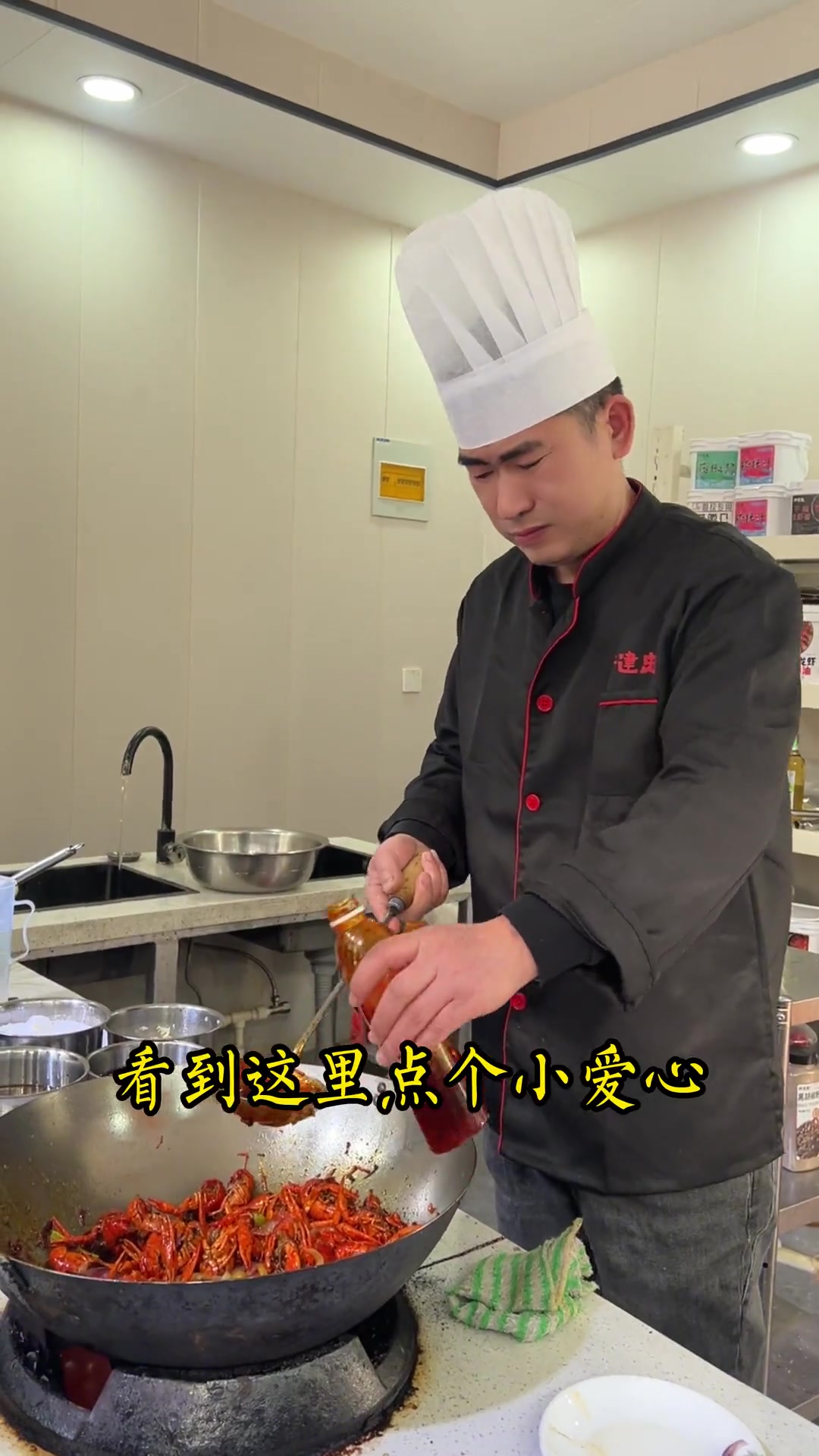 第36集|龙虾店里的新口味,“干煸小龙虾”来啦!酥脆鲜香、带着壳嚼、越吃越香 小龙虾 美食