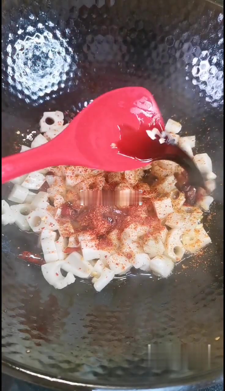 简单易做的辣炒藕丁真的超级下饭