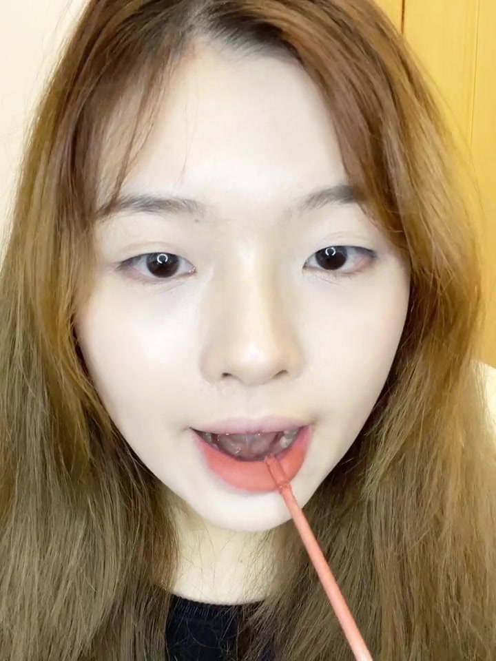 第49集|一杯奶茶就能拥有的奶油浅杏色!口红试色 唇釉 无滤镜试色 原相机试色