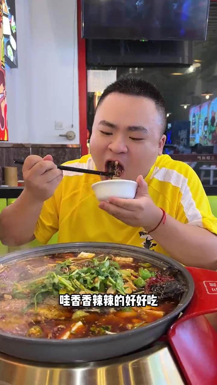 下沙的物价真的太震惊了!79.9就能吃到烤湄公鱼还有超多配菜凉菜和烧烤!夜宵好去处 江南盛