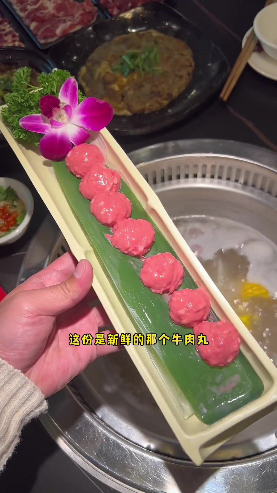 来潮州必打卡的阿彬牛肉火锅,你吃过了吗?真的很好吃,用餐环境也很不错 潮汕牛肉火锅 鲜牛肉