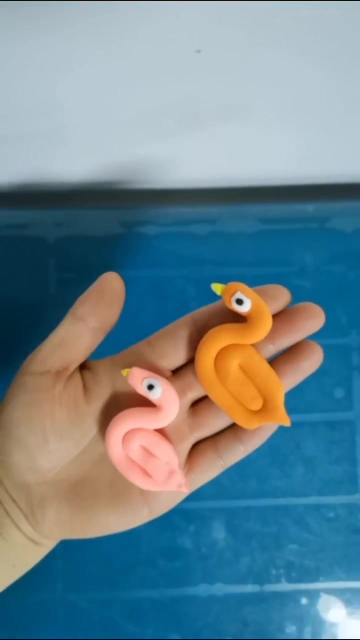 幼儿园橡皮泥简单手工小鸭子的橡皮泥手工