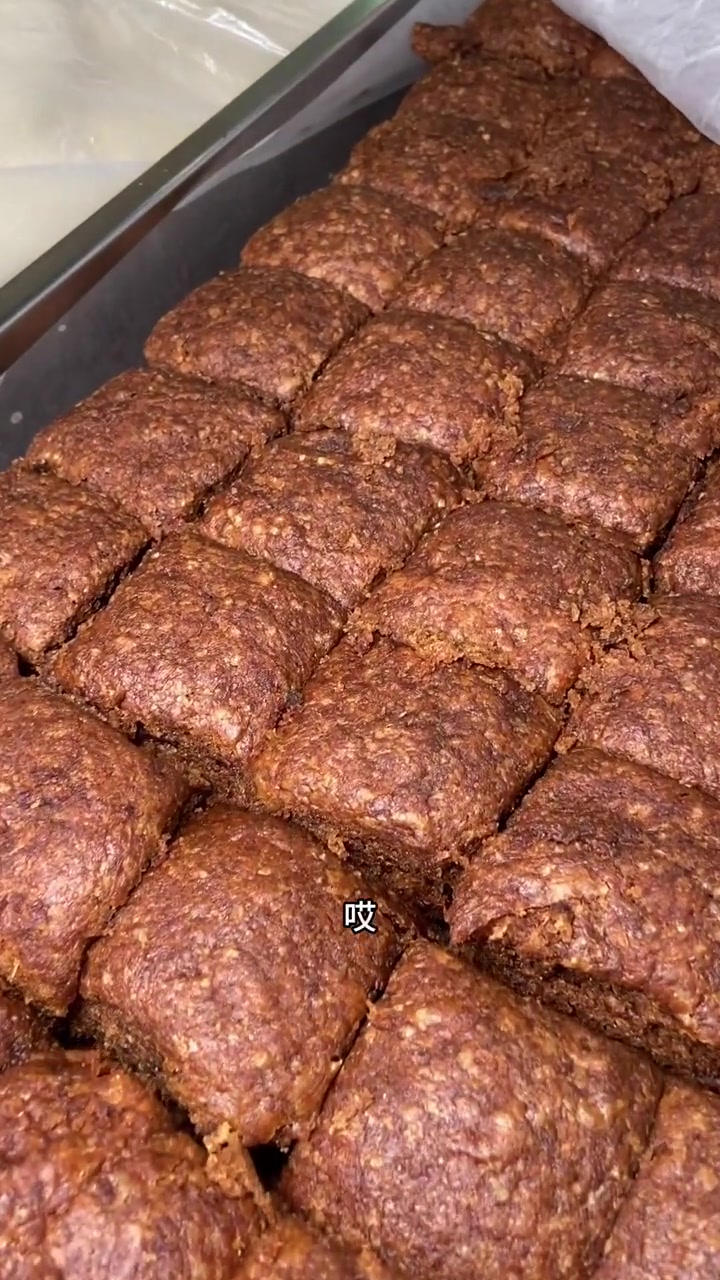 美食聚集地西北角,吃完早点还可以带点麻酱烧饼大馒头、牛肉肠牛肉水饺,午饭晚饭也有啦～西北角
