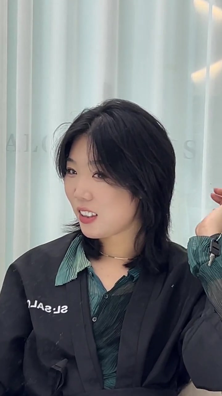 狼尾鲻鱼头 不一斩男但是一定斩女的狼尾鲻鱼头短发 根据脸型设计发型 剪发前vs剪发后 女士