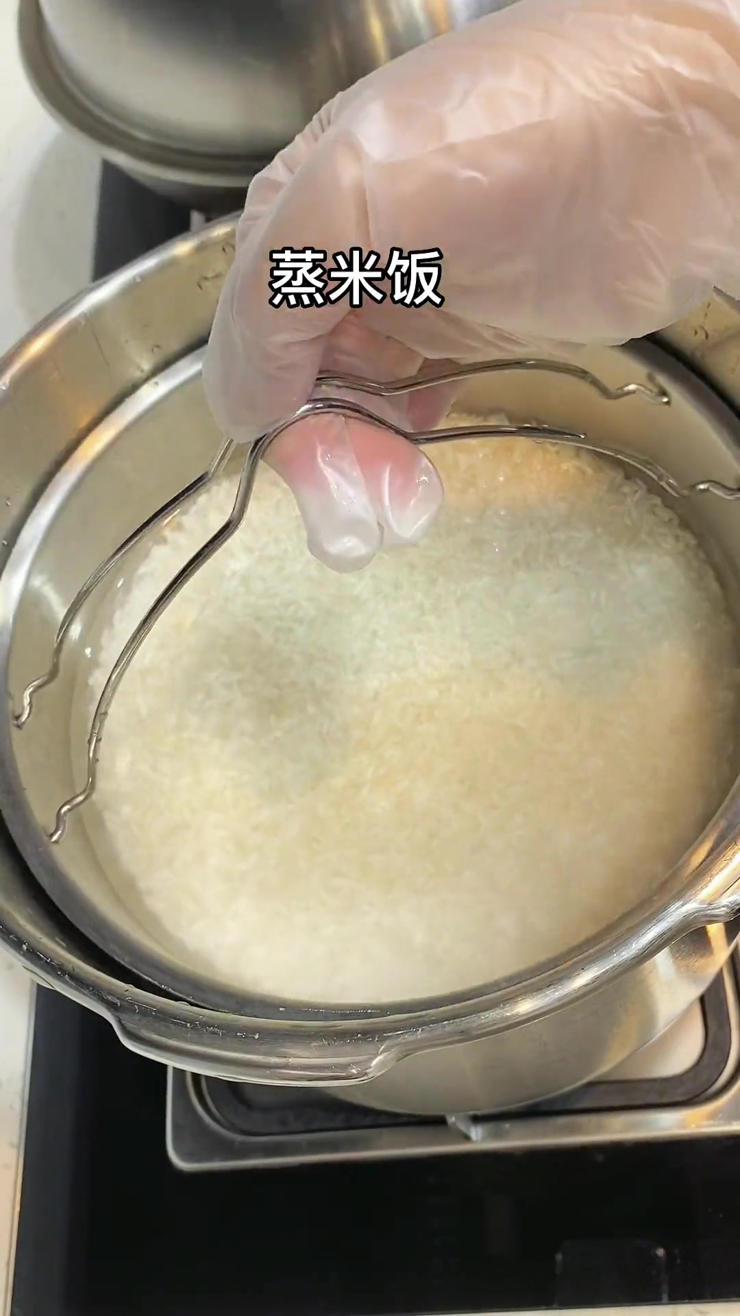 15分钟一锅三出晚餐,有汤有菜有米饭,入秋了莲藕是个宝,搭配雪梨超级清润好喝～一锅出 煲汤