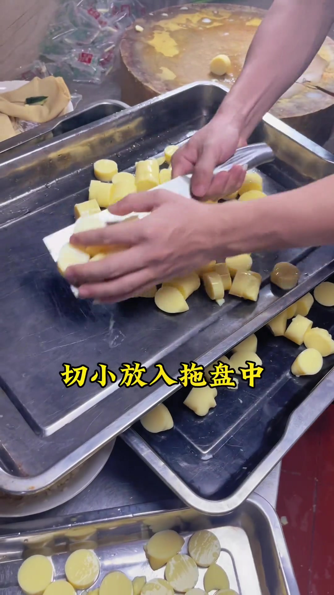 今天分享咸鱼蒸鸡蛋豆腐,日本豆腐鸡蛋咸鱼,居然做出来这么好吃。上桌全部吃光,真的没想到。豆