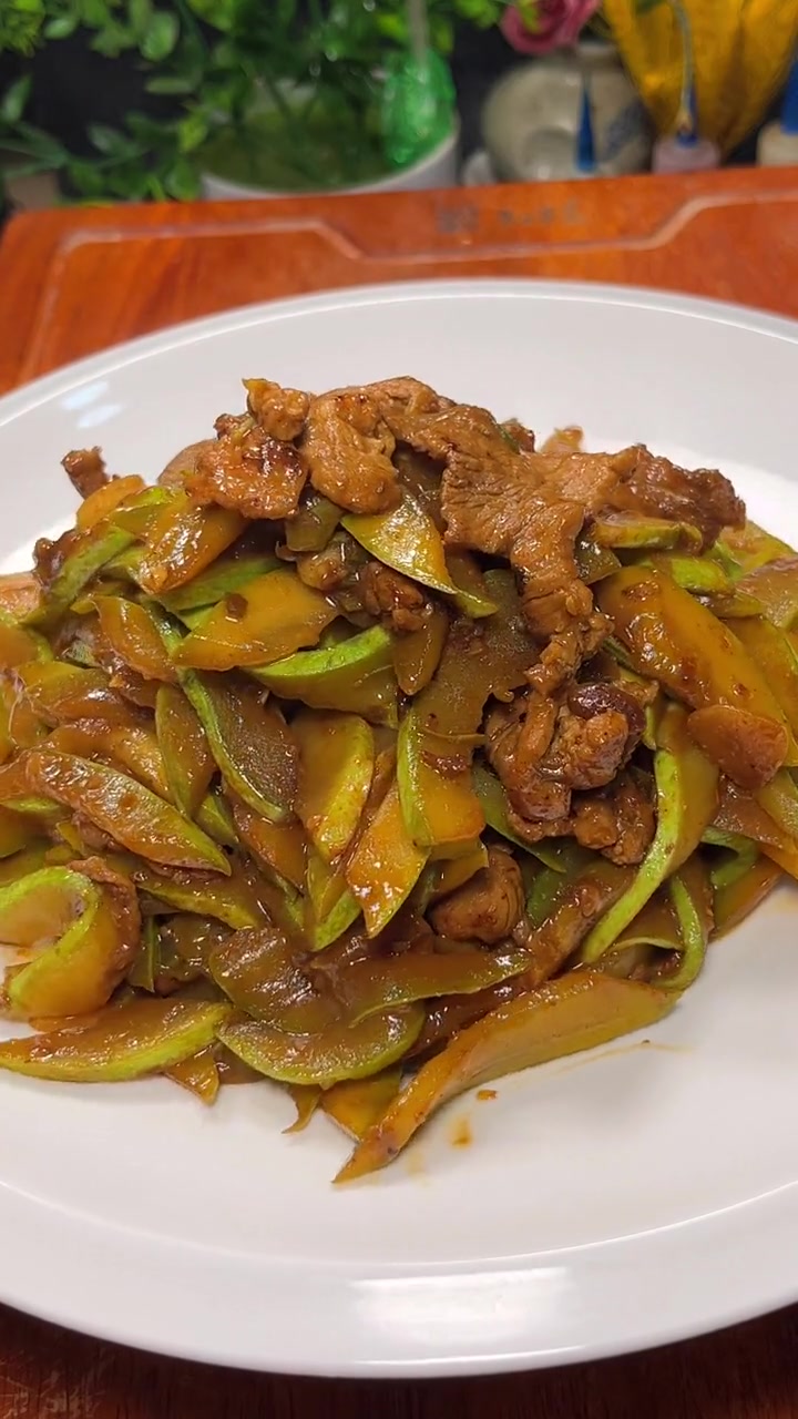 西葫芦炒肉这样做!人人都是美食家