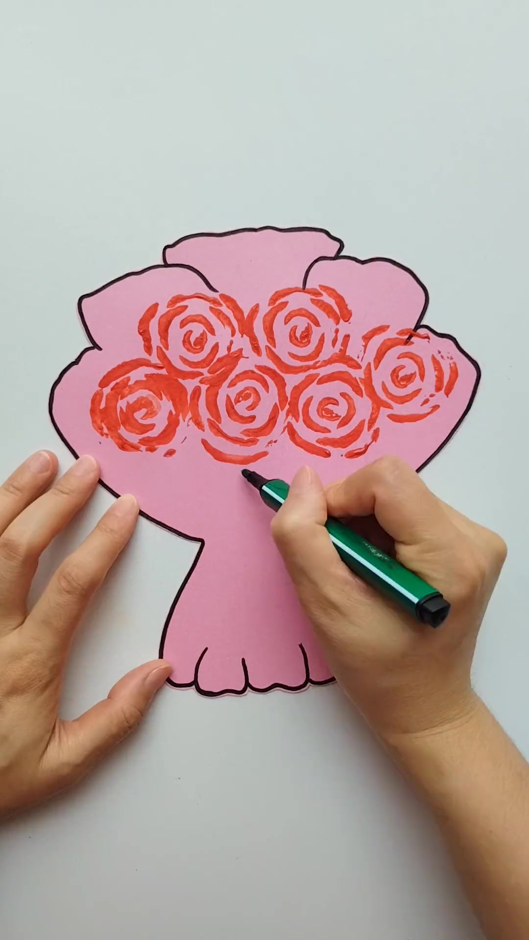 教师节快到了,教你用青菜头拓印出一张美丽的贺卡,快让小朋友来试试吧。教师节手工 教师节贺卡