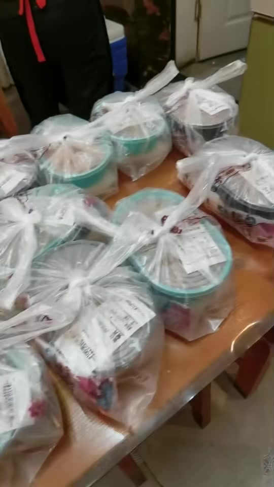 打包好的黄焖鸡米饭