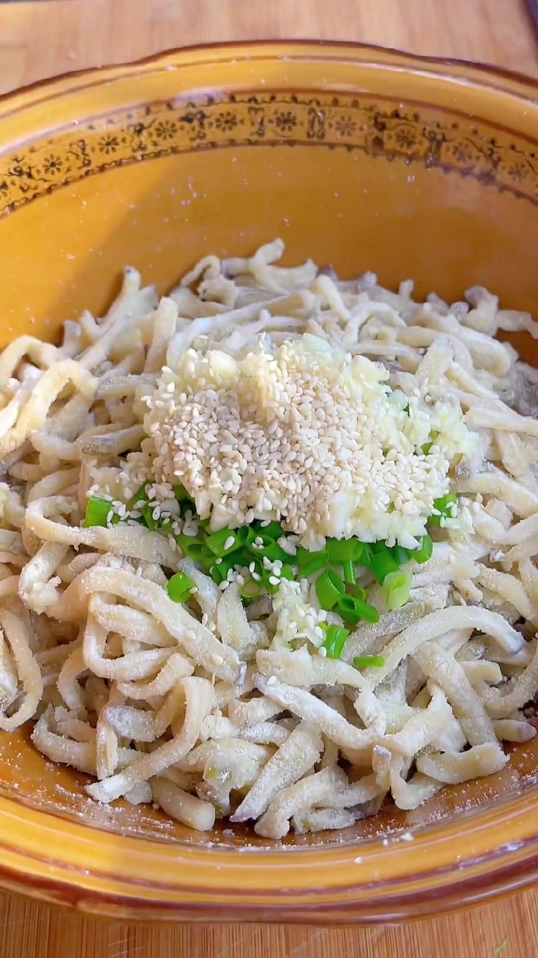 河南传统蒸茄丝,做法简单又好吃 蒸茄子 民间传统美食 美食