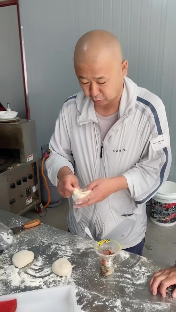 河北唐山吊炉烧饼叫技术配方