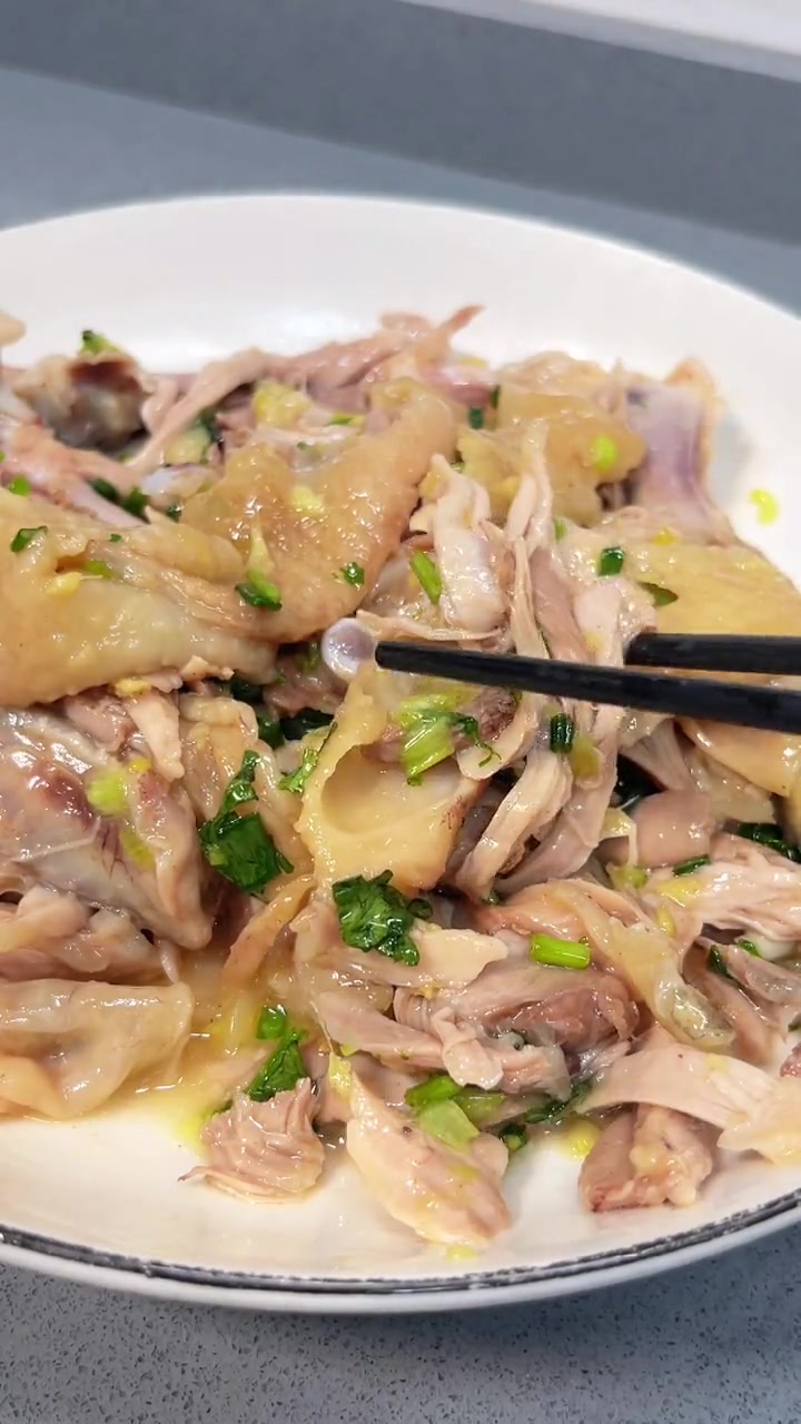 白饭战斗鸡 姜葱手撕鸡 又滑又嫩 手撕鸡 家常菜 粤菜 姜葱鸡