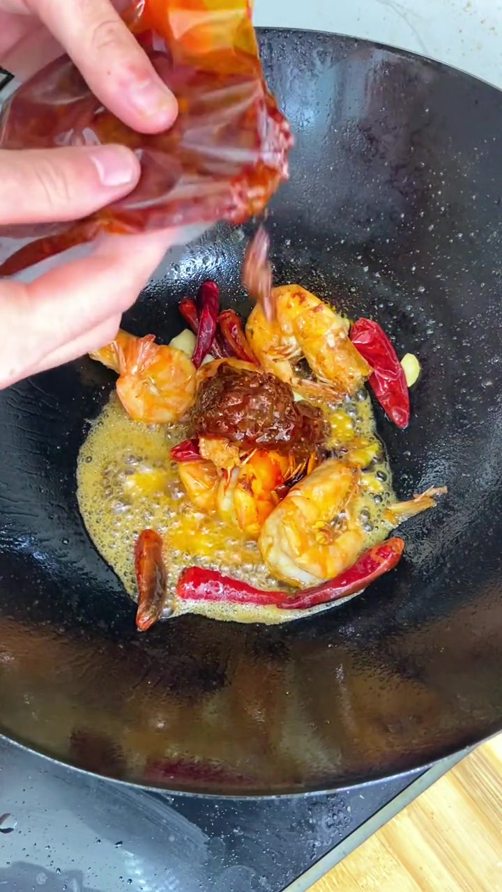 喜欢吃麻辣香锅的在家做实在是太方便了!麻辣香锅家常做法 香锅怎么做 自制麻辣香锅