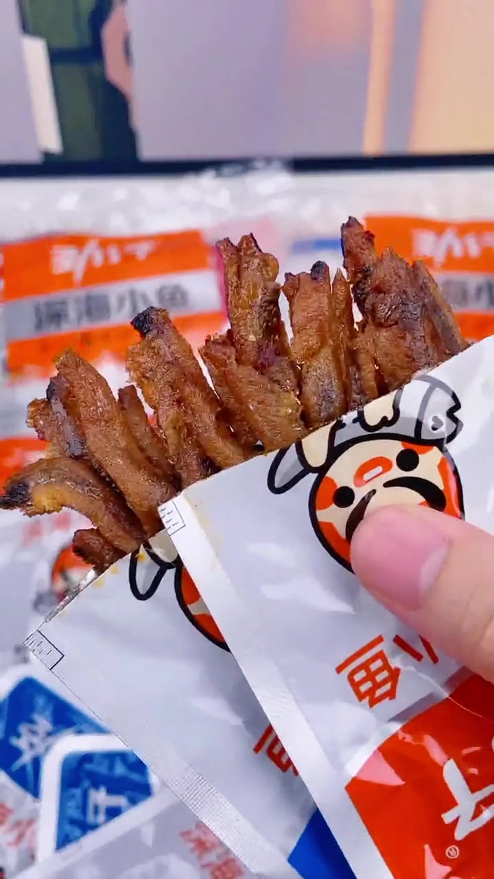 劲仔深海小鱼香辣味麻辣味酱汁味小鱼 劲仔小鱼 小鱼干 劲仔深海小鱼 妈呀太香了 小鱼仔
