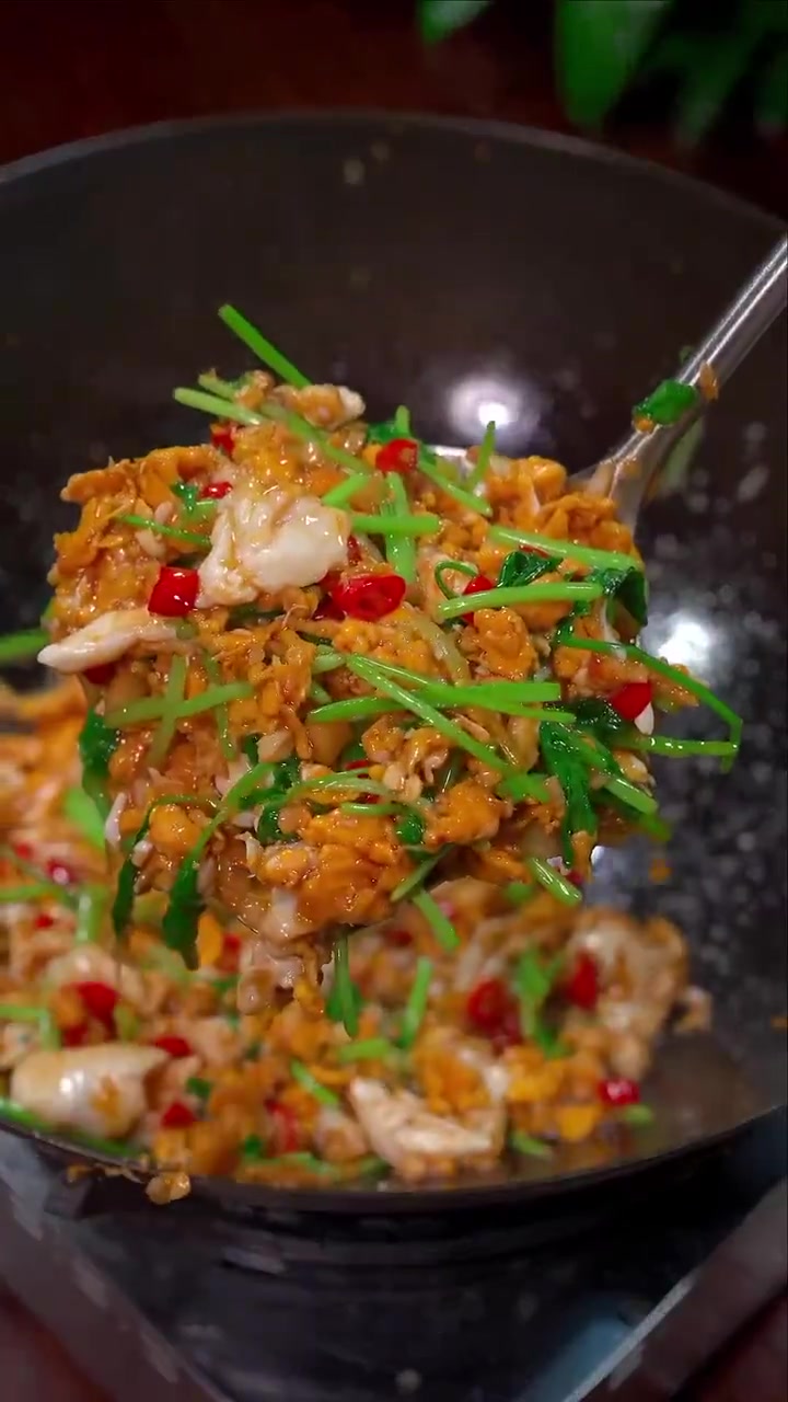 美味辽宁等您来 我是万万没想到,香菜炒鸡蛋既然这么好吃 ~