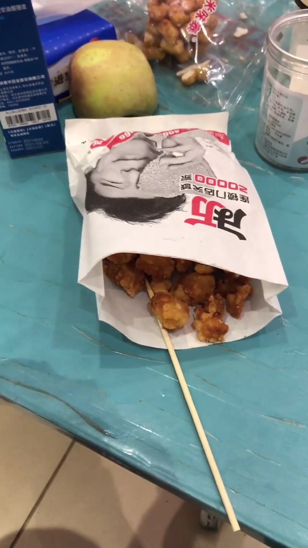 这家正新鸡排店一开就是十来年,炸鸡排,鸡柳,鸡米花,鸡胸肉低卡不长肉肉,黑椒鸡排五颗星!鸡