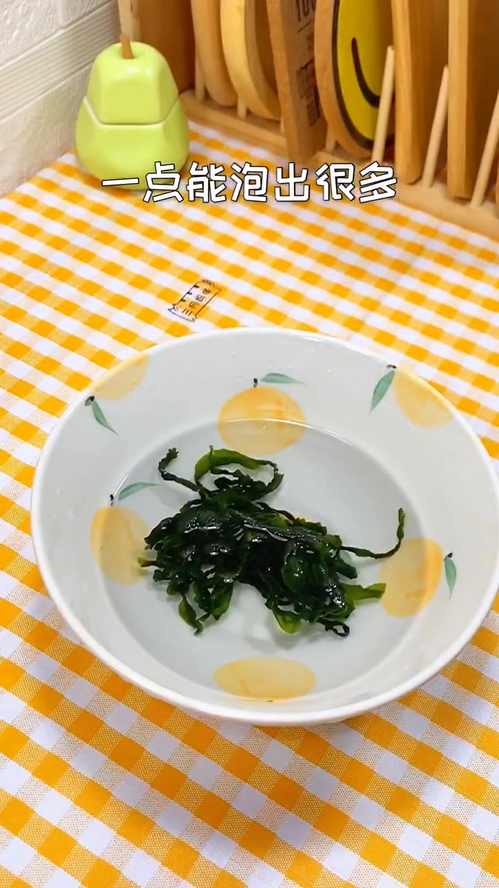 5分钟做一锅裙带菜蛋花汤 暖身暖胃太舒服啦