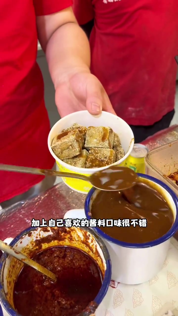 爱吃香酥鸡的朋友,记得来城东这家尝尝!特色小吃 好吃不贵经济实惠 香酥鸡烧饼 这店环境太好