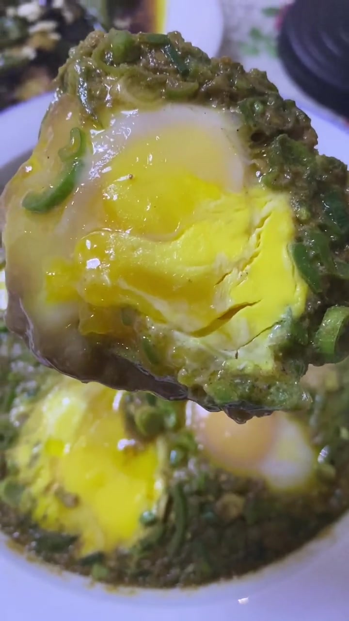 小丫蛋吃鸭蛋,家庭版《酱油卧鸭蛋》嘎嘎好吃