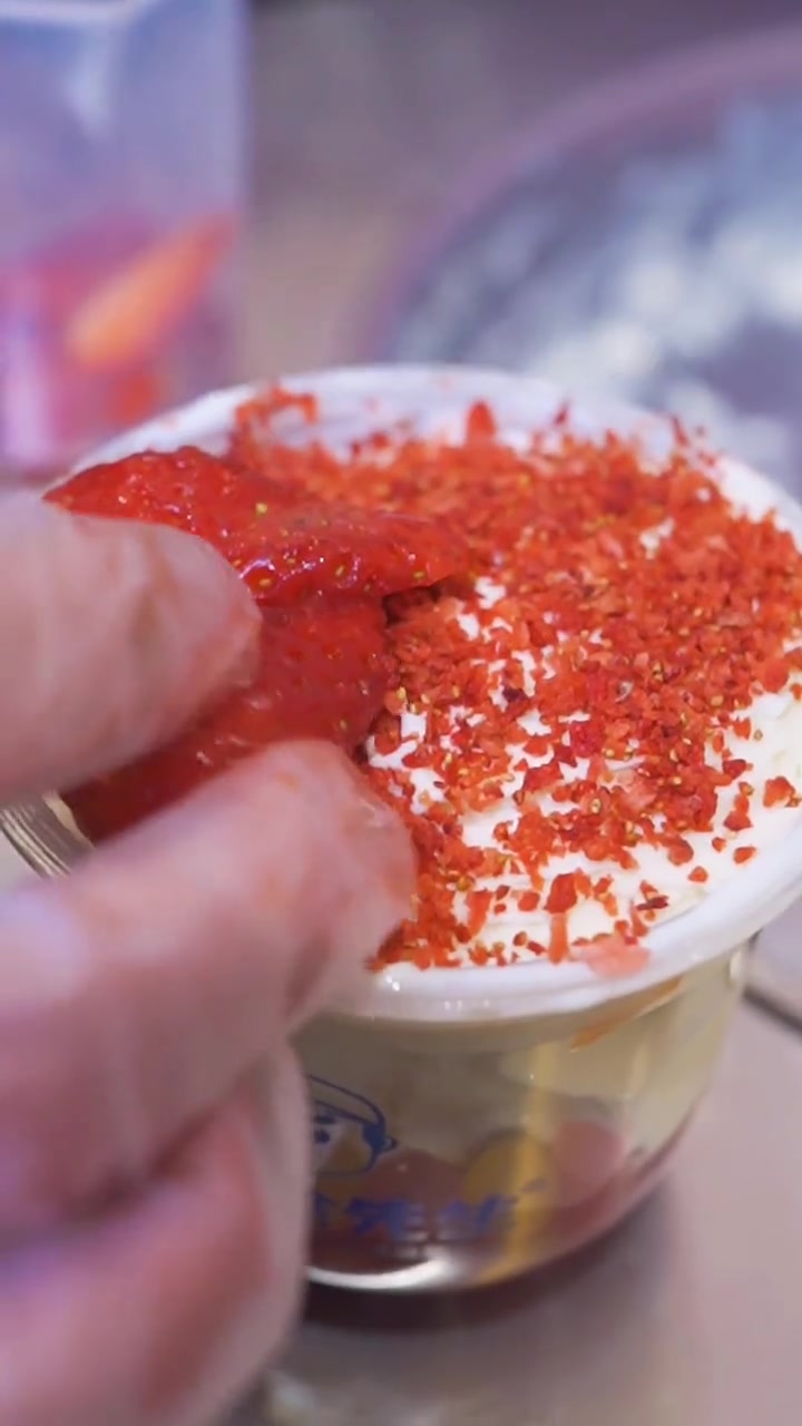 商丘 正儿八经的汴梁徐先生厚切炒酸奶来商丘了,还不赶紧冲!厚切炒酸奶