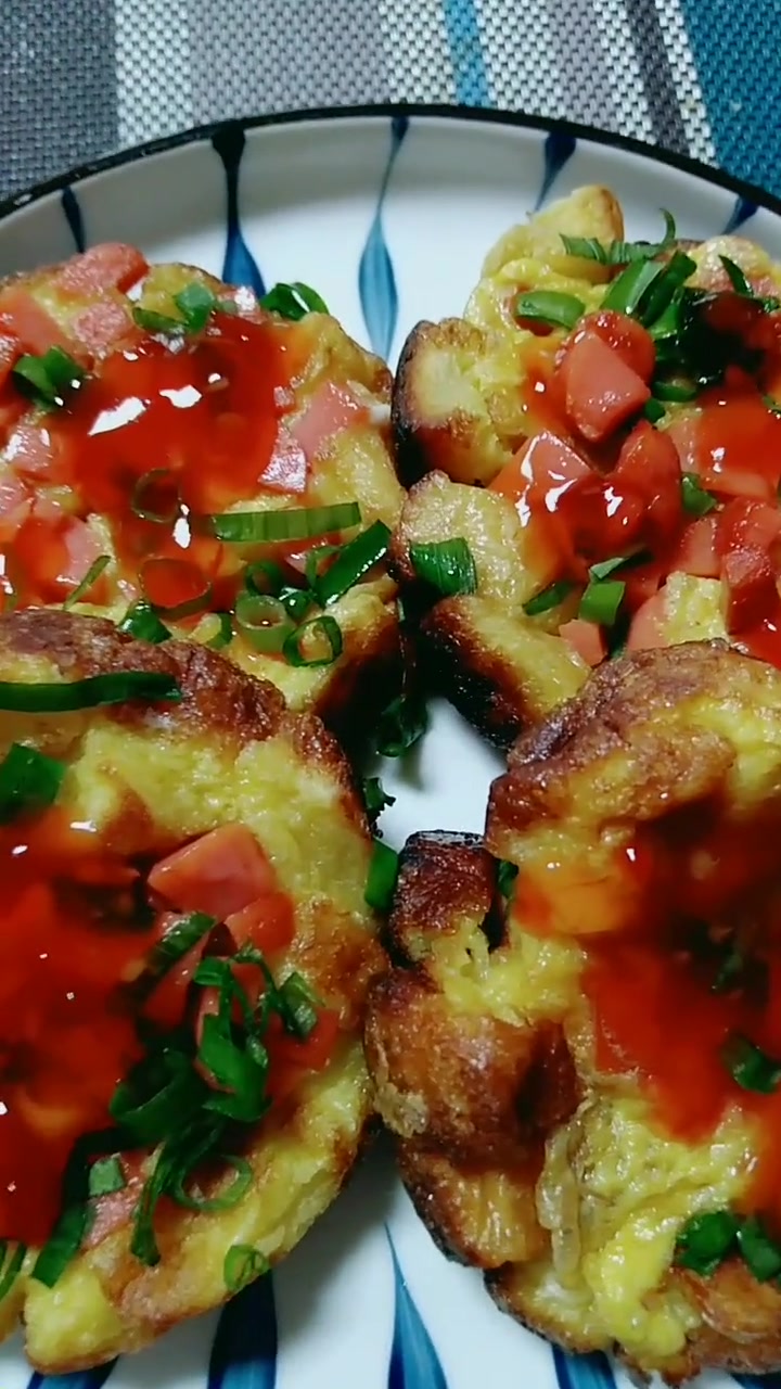 谢谢家人们关注,我做的都是家常菜,简单又好做,喜欢吃的,可以试一下,今天用吃剩下的面包片,