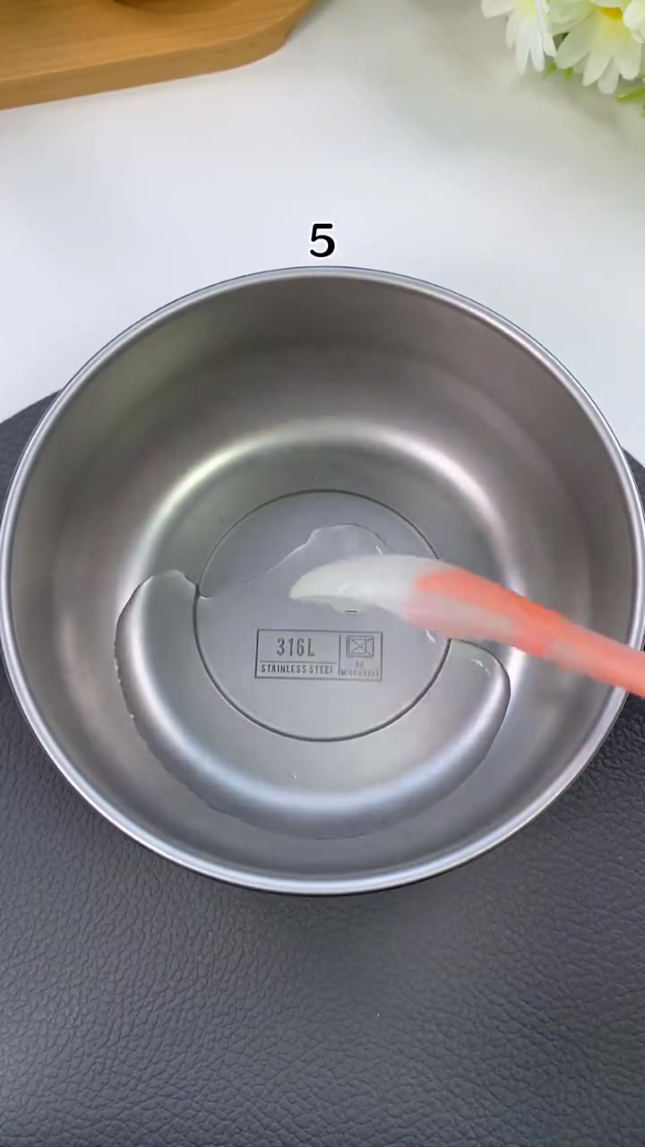 4-6月龄宝宝,添加辅食1-3天,第一口米粉怎么冲 小月龄宝宝辅食 宝宝的第一口辅食高铁米