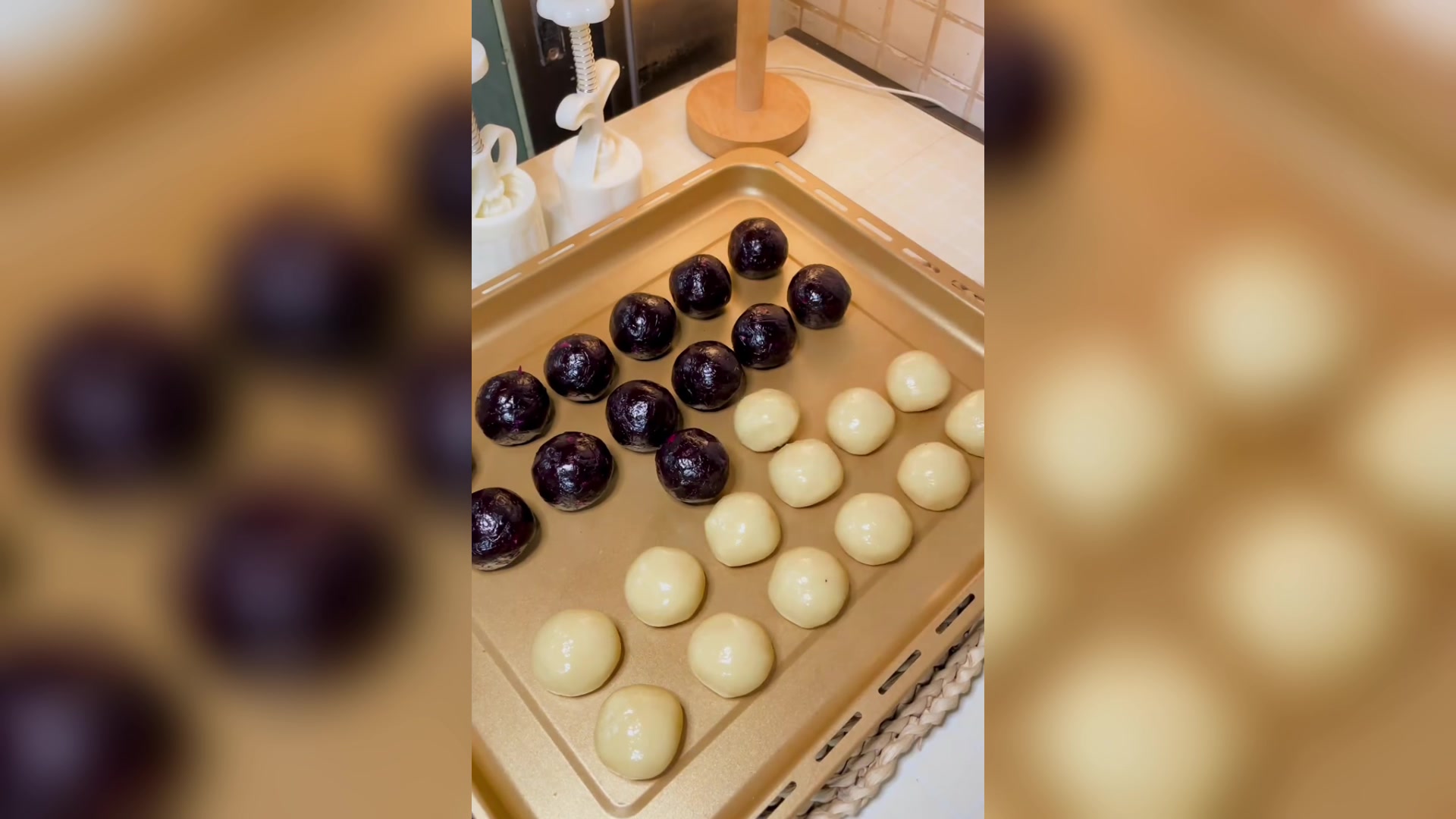 自制玫瑰豆沙月饼广式月饼唇齿留香好吃不腻!