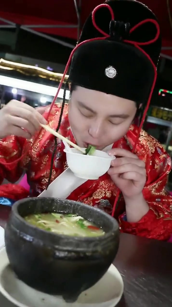 展护卫带你吃夜市上的硬菜~菊花炒鸡蛋