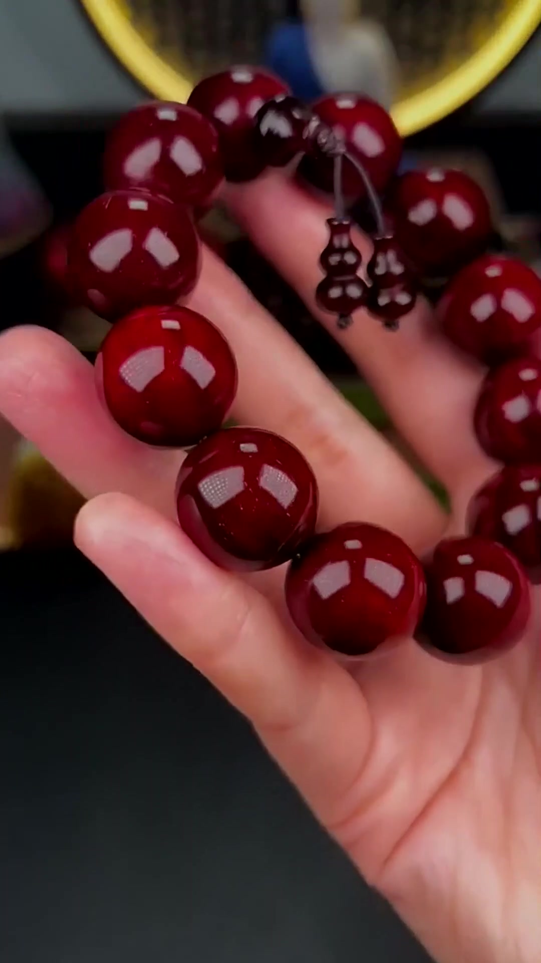 238. 想盘一条小叶紫檀鸡血红吗? 印度小叶紫檀 精品文玩