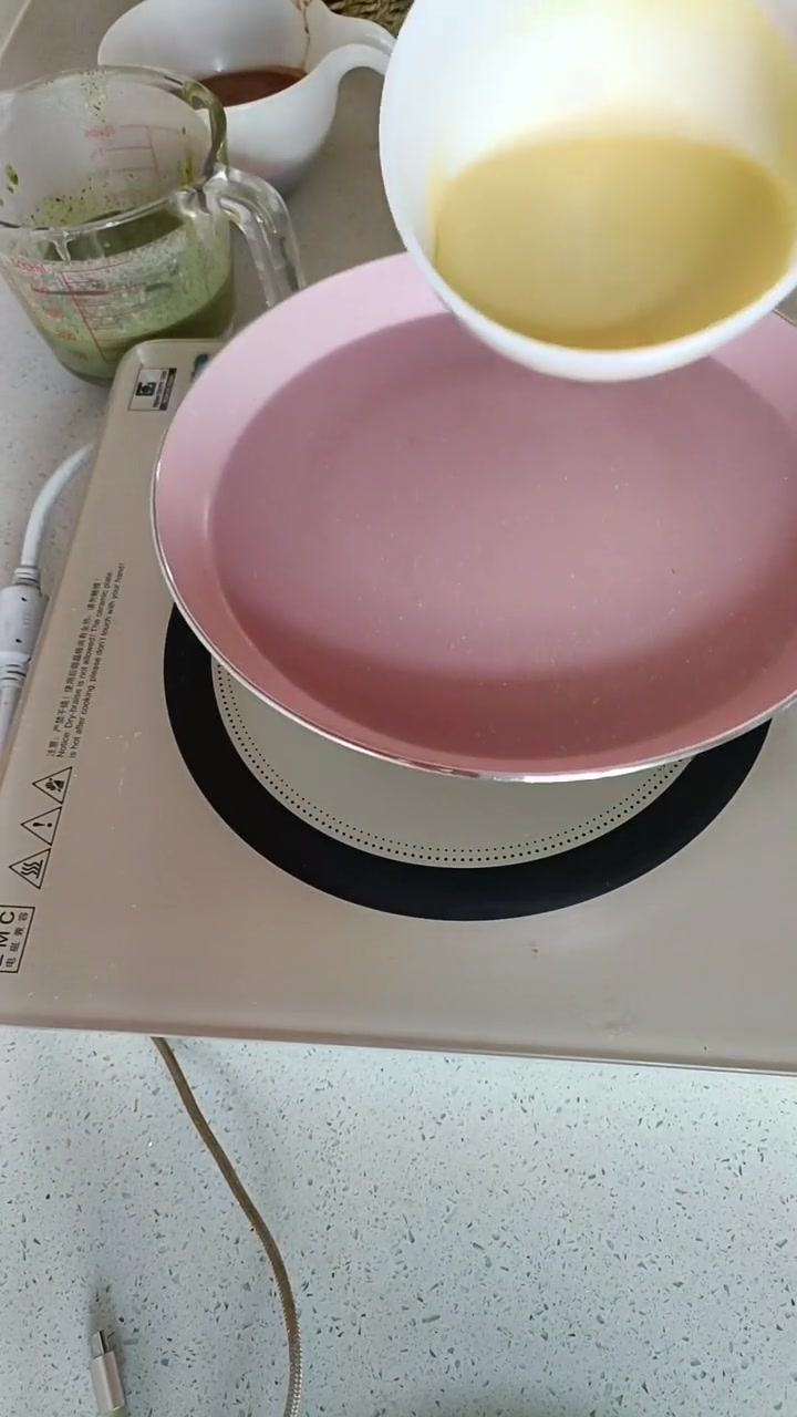 一口平底锅不用炸不用烤就能做到美食,手残党都能学会,相信你们比我做的更好 毛巾卷 烘焙人的