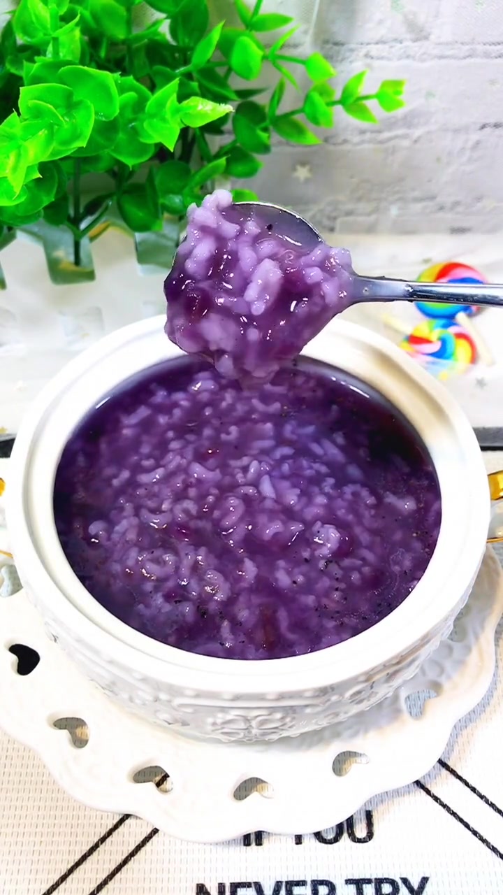 「紫薯大米粥」一个字 香!三月最爱的粥 适合8个月以上宝宝  教程下个视频更新 喜欢关注三