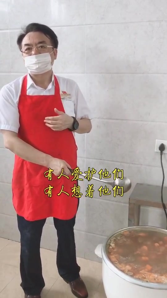员工餐厅必须卫生、饭菜必须可口、服务必须到位!
