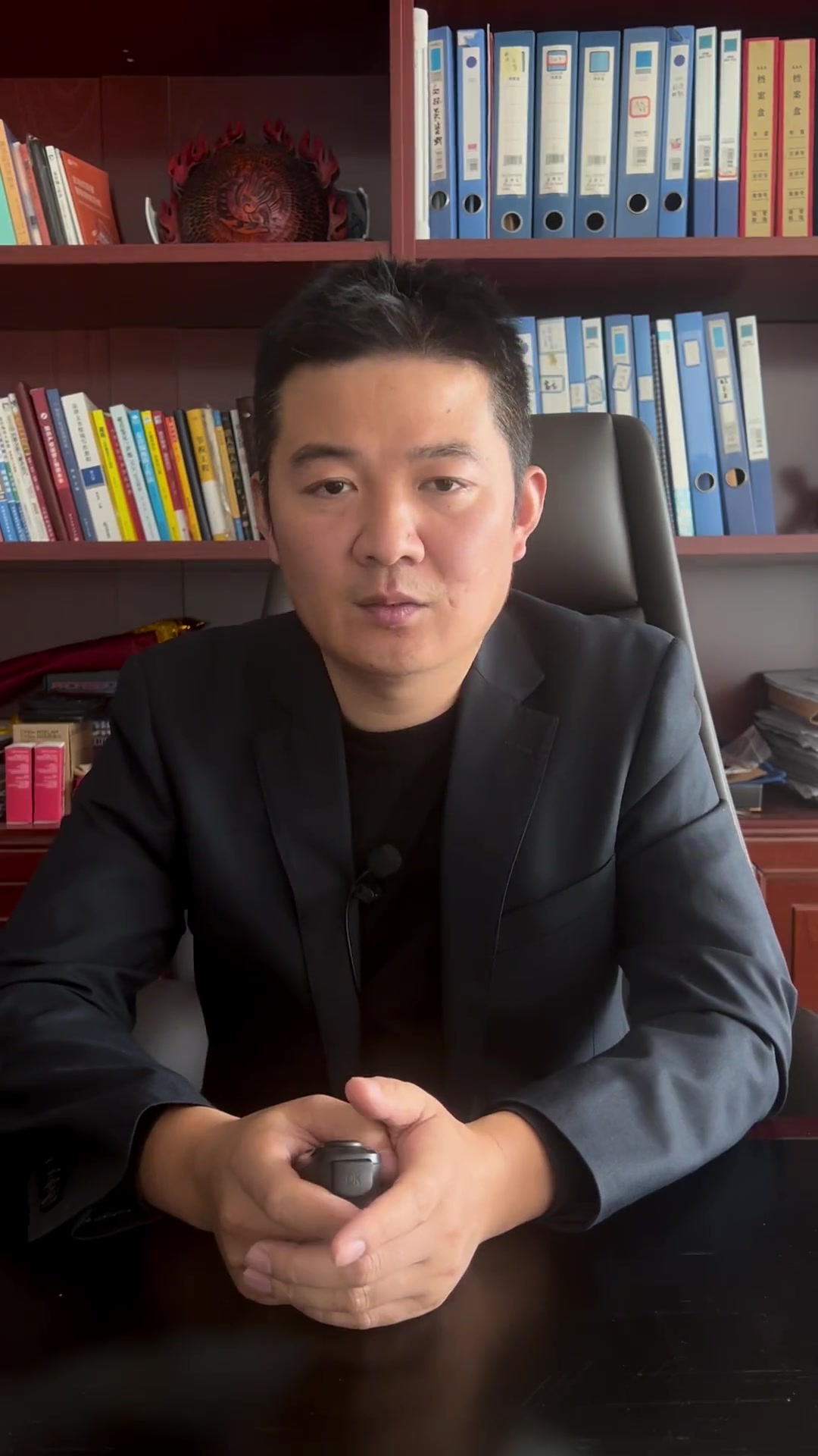 女子网上卖河豚鱼干,被职业打假人盯上,判赔20多万。职业打假和职业维权的是与非 打假 维权