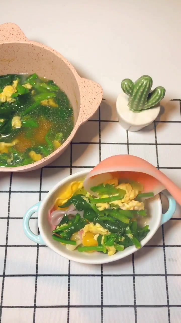 「菠菜鸡蛋打卤面」教程稍后更新 关注我 不用为宝贝吃饭发愁哦