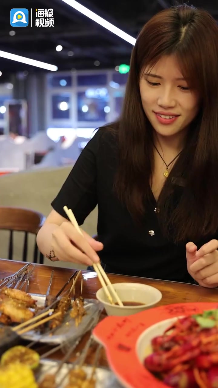 热气腾腾的日照⑥|友聚烧烤,吃出幸福味