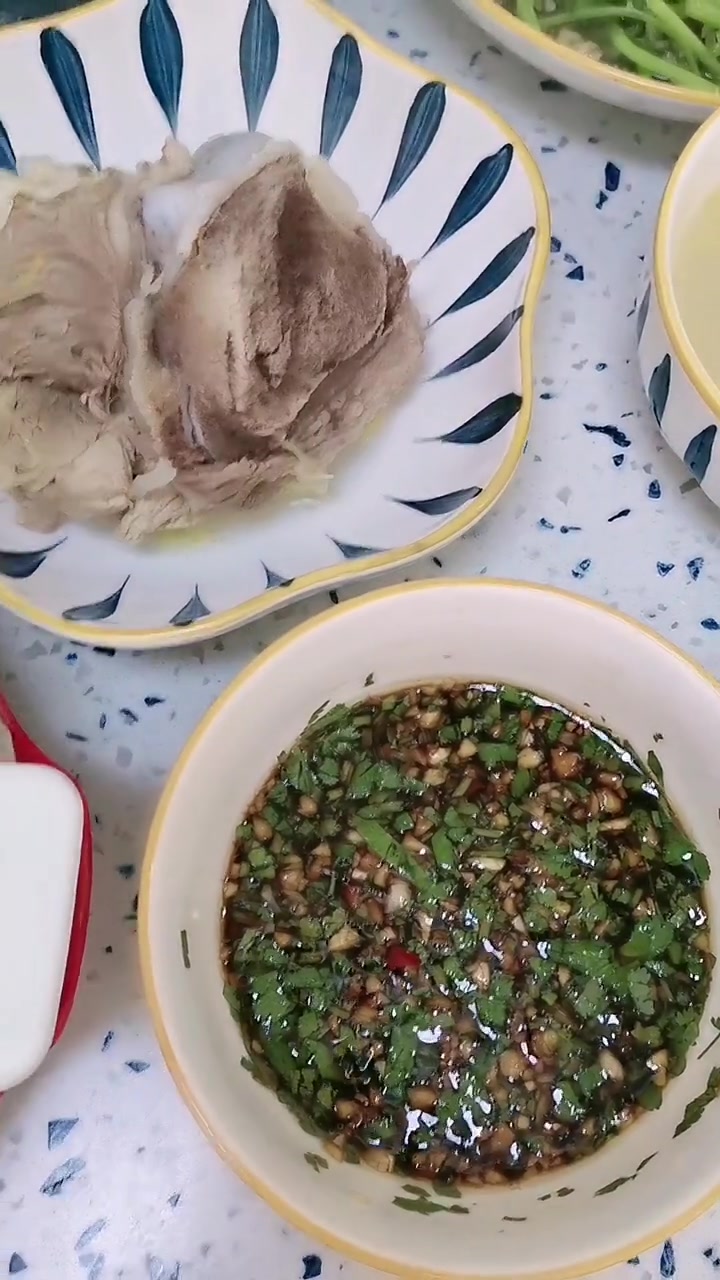 用麸皮粉做的鲜虾鸡肉卷当主食吃太好吃了