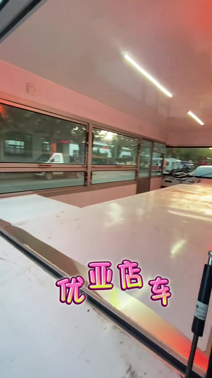 电动四轮熟食凉菜车棒棒鸡车