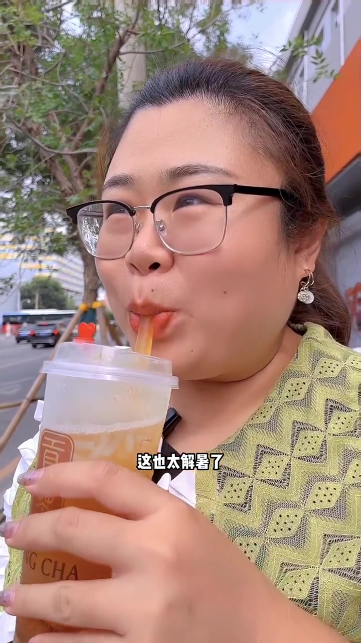 这个夏天,幸好有贡茶家的冰爽粉桃茉莉,太解暑了