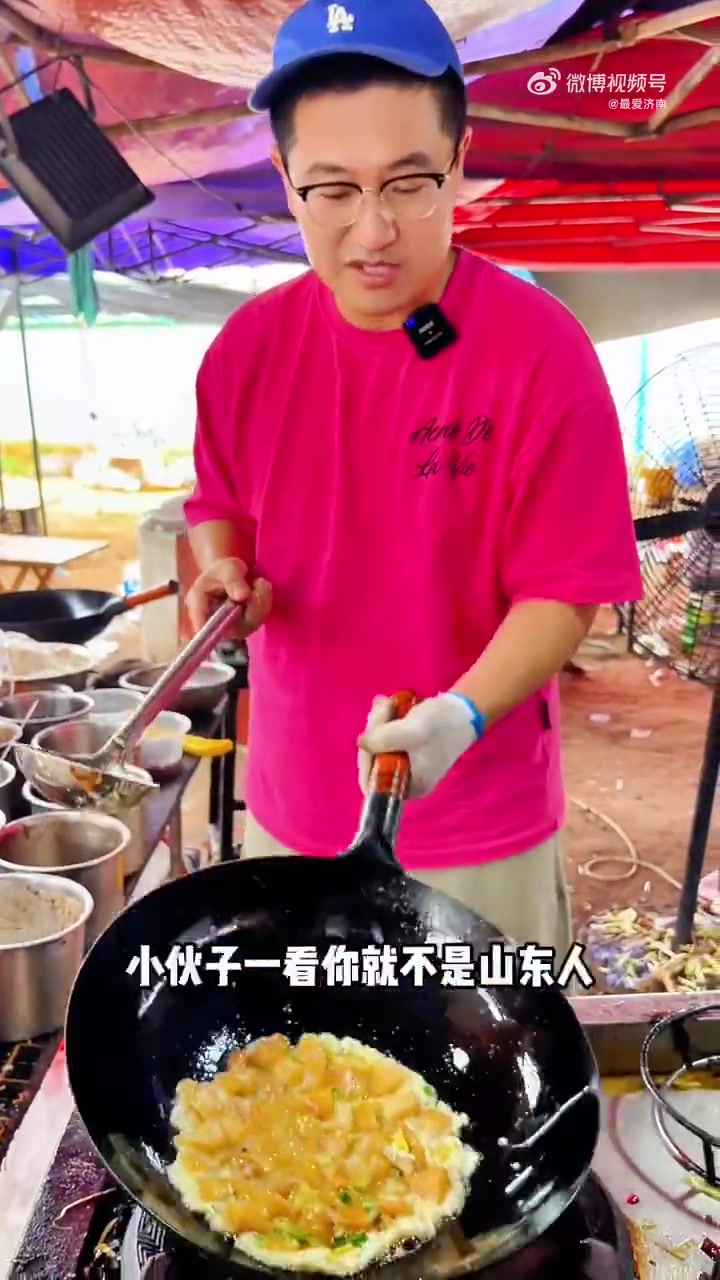 山东的馒头炒鸡蛋你吃过吗 山东特色名菜馒头炒鸡蛋,家有剩馒头别发愁,这样做实在太香了,吃一