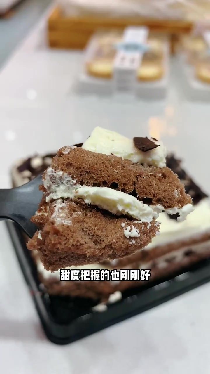 小孩子才做选择,成年人呀,我都能吃,简爱蛋糕也太好吃太合适了