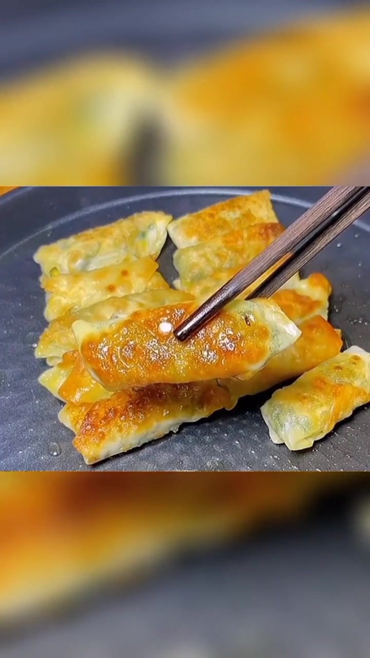 虎年的立春正赶上春节假期,做一道年饭改一下口味,这样自做春卷,为春节增添喜气。美食教程 在