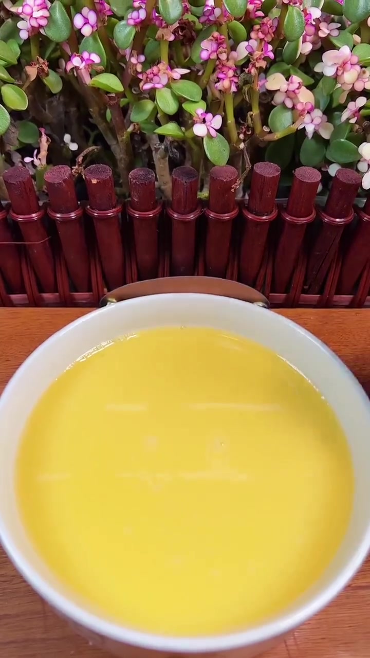 虾皮蒸蛋这样做!再简单的食物都有自己的灵魂 虾皮蒸蛋 鸡蛋的神仙吃法 宵夜 美食卷王挑战赛